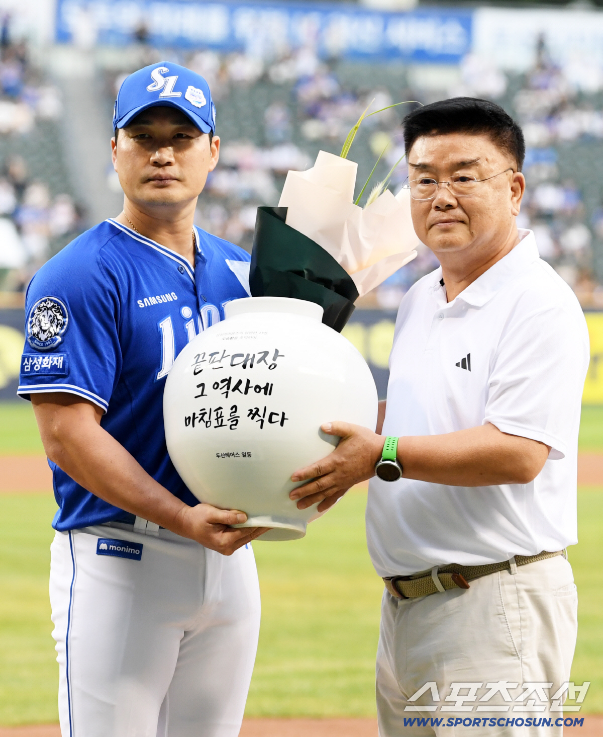 [포토] 오승환-김태룡 단장 '은퇴 투어 시작'