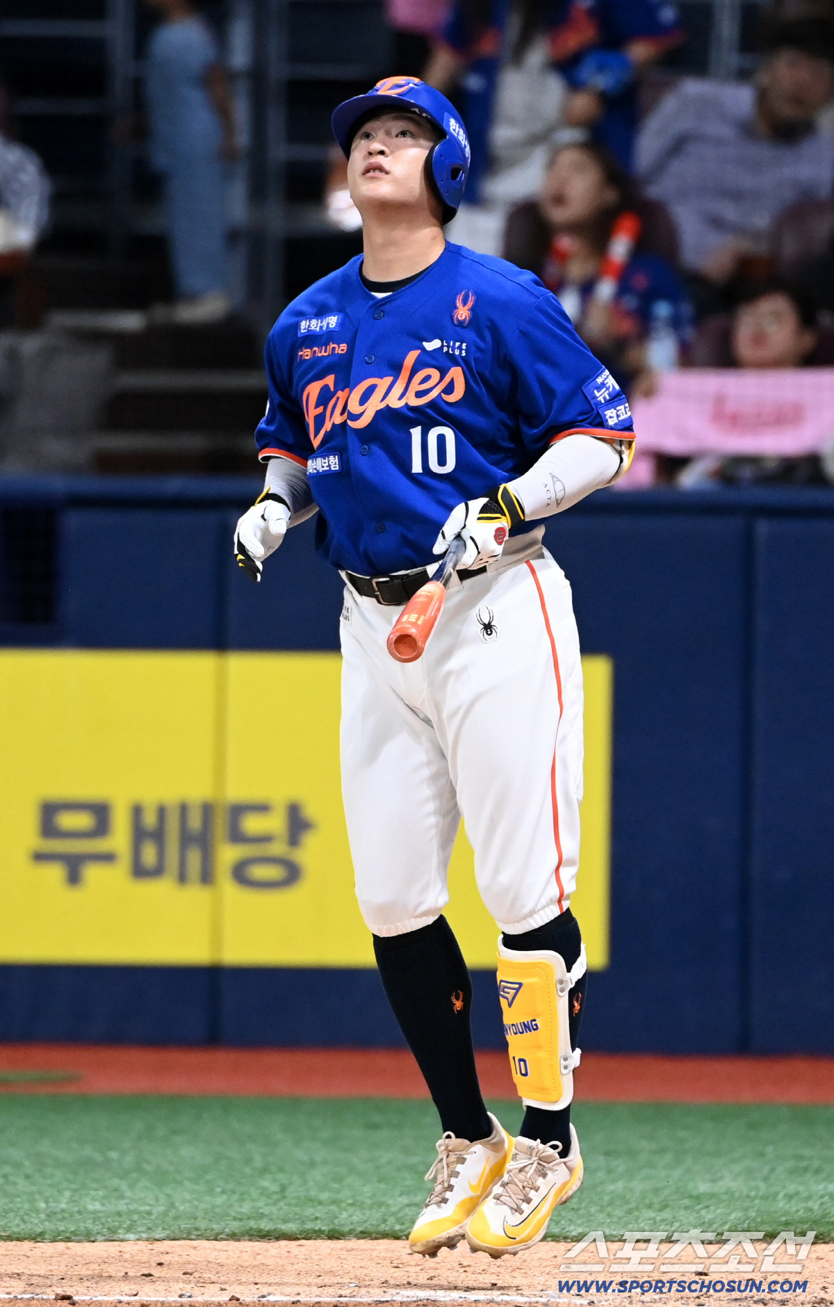 [포토] 투런포 폭발 이진영, 넘어가나?