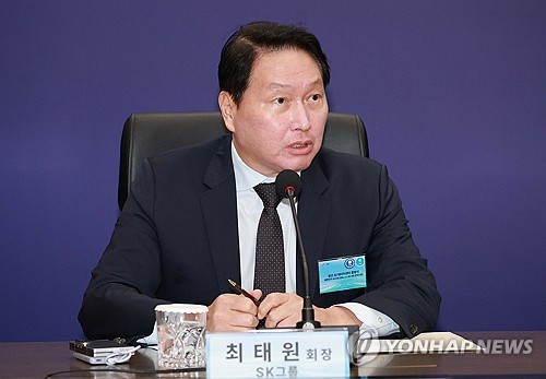 아마존 AI데이터센터 유치한 최태원 '뚝심'…3차례 설득끝 성공