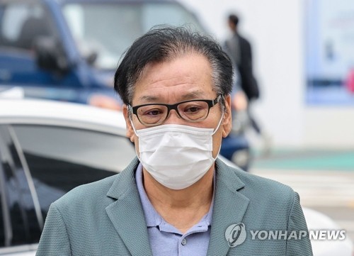 건진법사 따라다닌 브로커 알선로비 부인…"청탁돈 아닌 투자금"