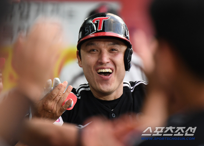 '맞으면 장타. 무서운 1할타자.' 역전 2루타 치고, 도루 2번 잡아낸 1위팀 주전포수. 
