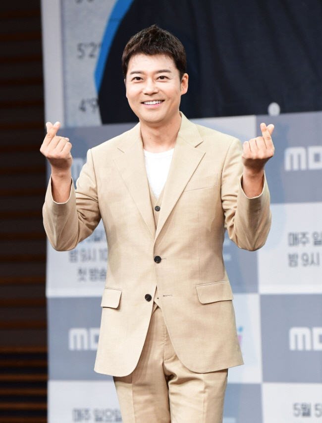 '47세' 전현무, 탈모 고백 "위 뚜껑 날아가는 중...한 때 심슨이었…