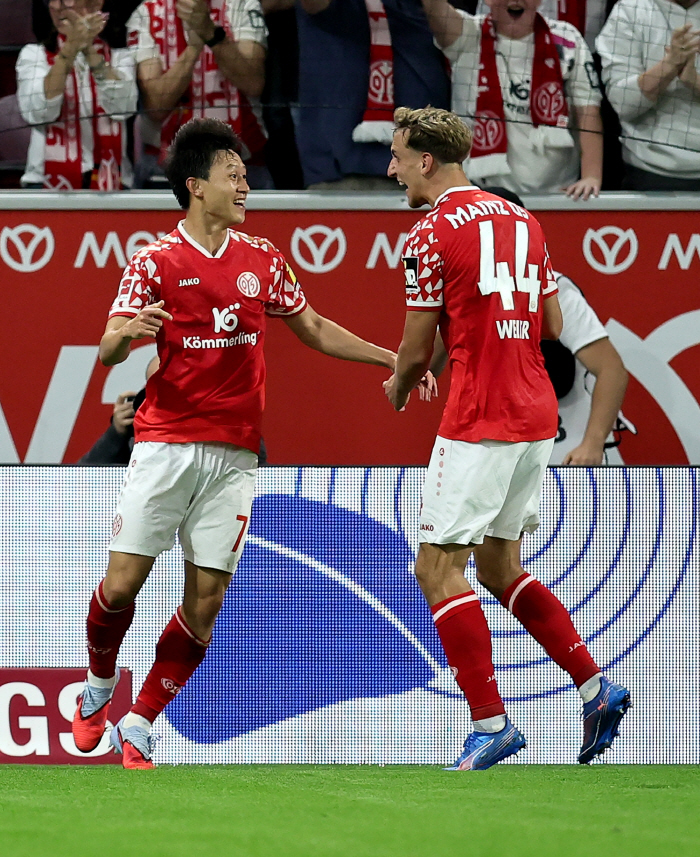 '꿈은 현실이 된다' 서른셋 이재성, 유럽대항전서 감격의 데뷔골…안면 부상에도 이마로 쾅→"헤딩이 더 쉬워요"