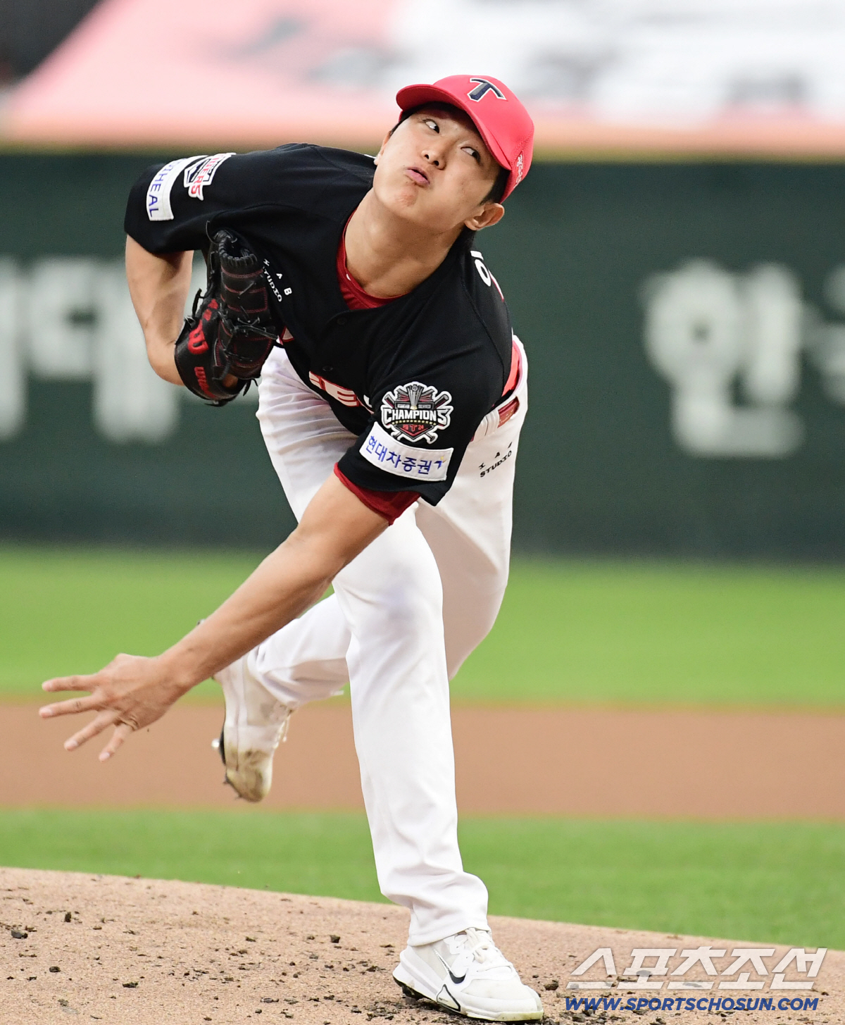 'ERA 10.17' 최악의 출발, 왜 KIA 5강 이 선수에게 달렸나……