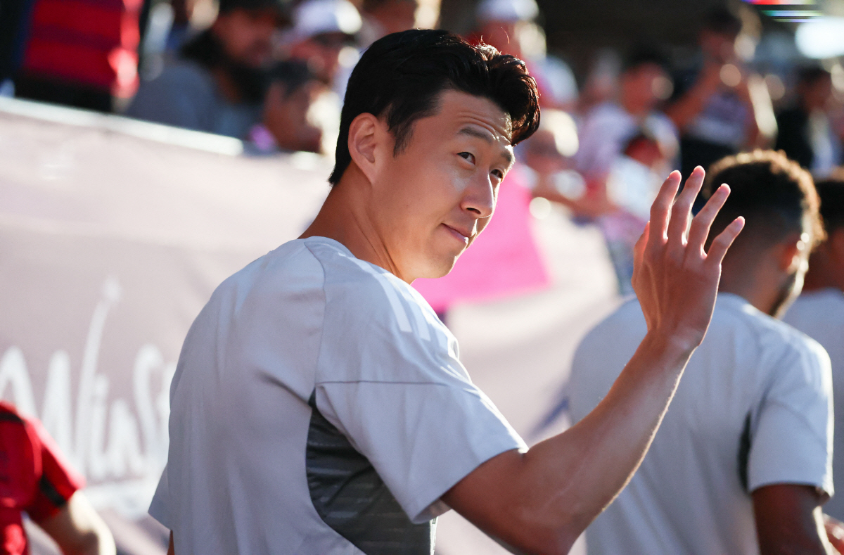 21세기 리그 우승 없는 '톱5' 굴욕! 손흥민, 홈 데뷔 "우승하러 왔…