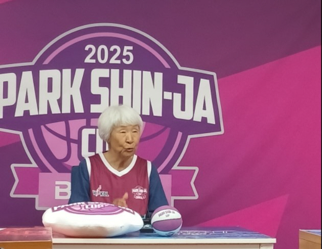 '레전드' 박신자의 쓴소리 "올림픽도 못가니 화난다"…방한 인터뷰 "박정…