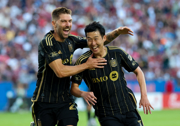 "전용기 타는 대학팀·유럽 중상위권 클럽보다 나은 시설" 스케일 다른 미국 축구의 역대급 호황, 그 안에 손흥민 있다