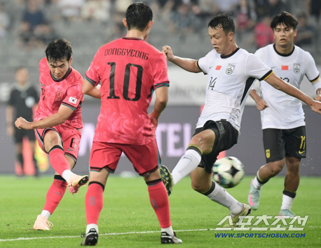 '새 얼굴' 옌스 합류→'붙박이 주전' 황인범의 낙마...'기회의 9월'…