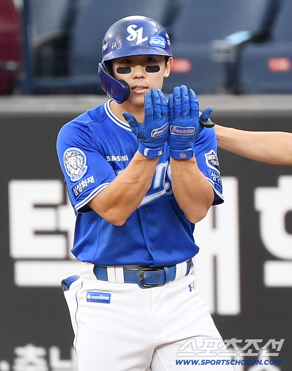 [포토] 1타점 적시타 친 김성윤