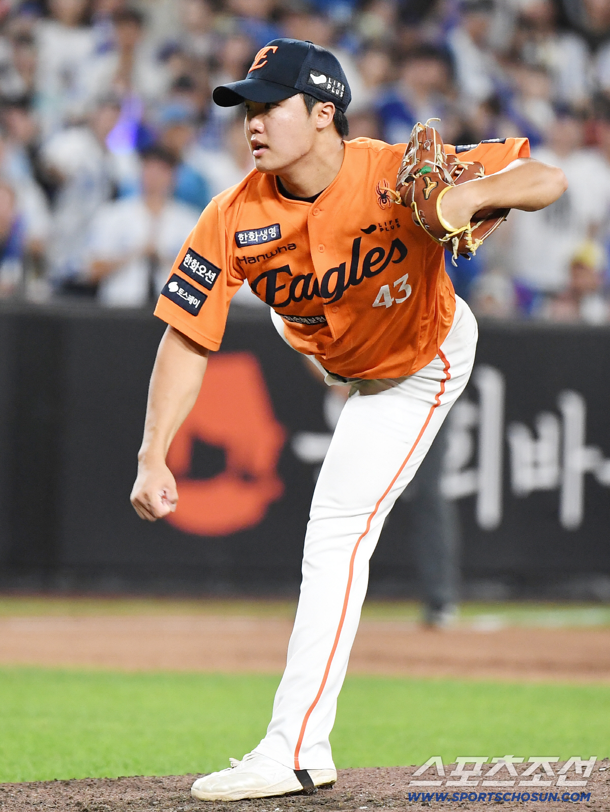 "괜찮다고 하셨는데…죄송합니다" 사구에 날벼락 골절 소식, 19세 신인 …
