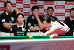 '팀리그 활약, 투어에서도 그대로!' 박정현-옌니 PBA-LPBA 시즌 4차 투어 첫판 쾌승