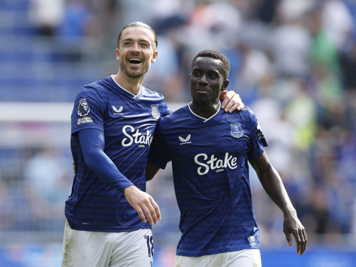 "이유있는 '1억파운드' 도발" 맨시티 2연패 '최악' 출발→'에버턴 임대' 그릴리쉬, '뒤끝' 작렬…3G 출전→도움 1위 기염, '논란' 글 삭제