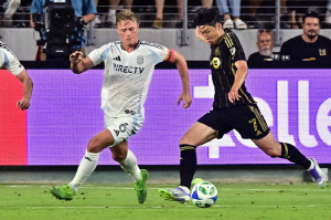 아깝다! '홈 데뷔전' 손흥민, 슈퍼세이브에 막힌 환상 왼발 감아차기...LA FC, 샌디에이고와 1-1[전반 리뷰]