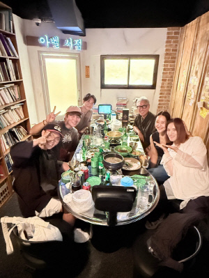 '조정석♥' 거미, 둘째 임신 눈에 띄는 D라인…나홀로 술잔無 회식