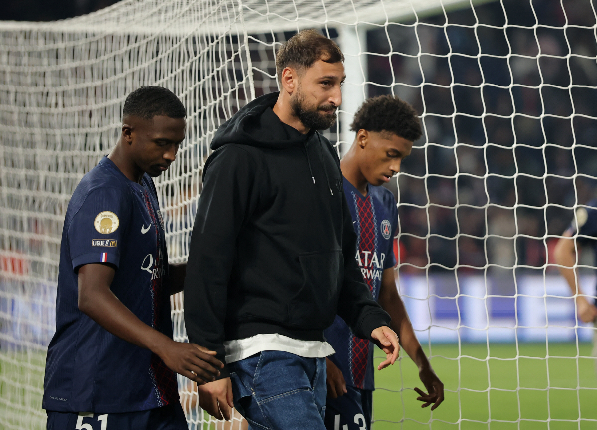 'GK 연쇄이동' 에데르송, 페네르바체행 임박...'PSG 전력 배제' …
