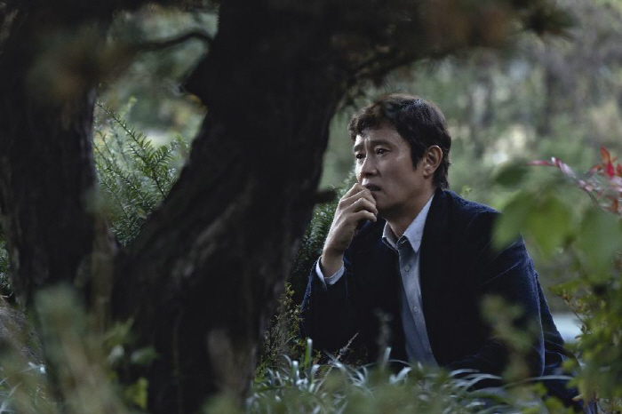 박찬욱→이병헌까지..'어쩔수가없다' 베니스 극찬 "탁월하고, 잔혹한 자본…