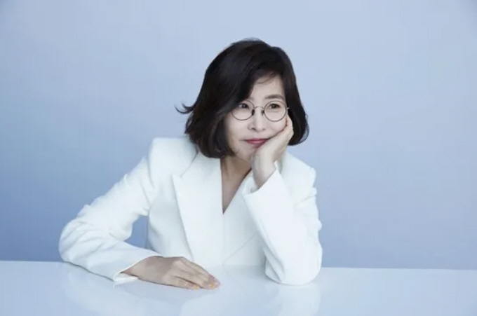 이선희, 법카 사적유용 사과 후 첫 근황 "왜 이렇게 어려졌냐"[SC이슈…