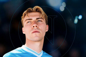 이걸 해냈네! 맨유, '안산가래호' 모두 정리...말라시아만 남았다