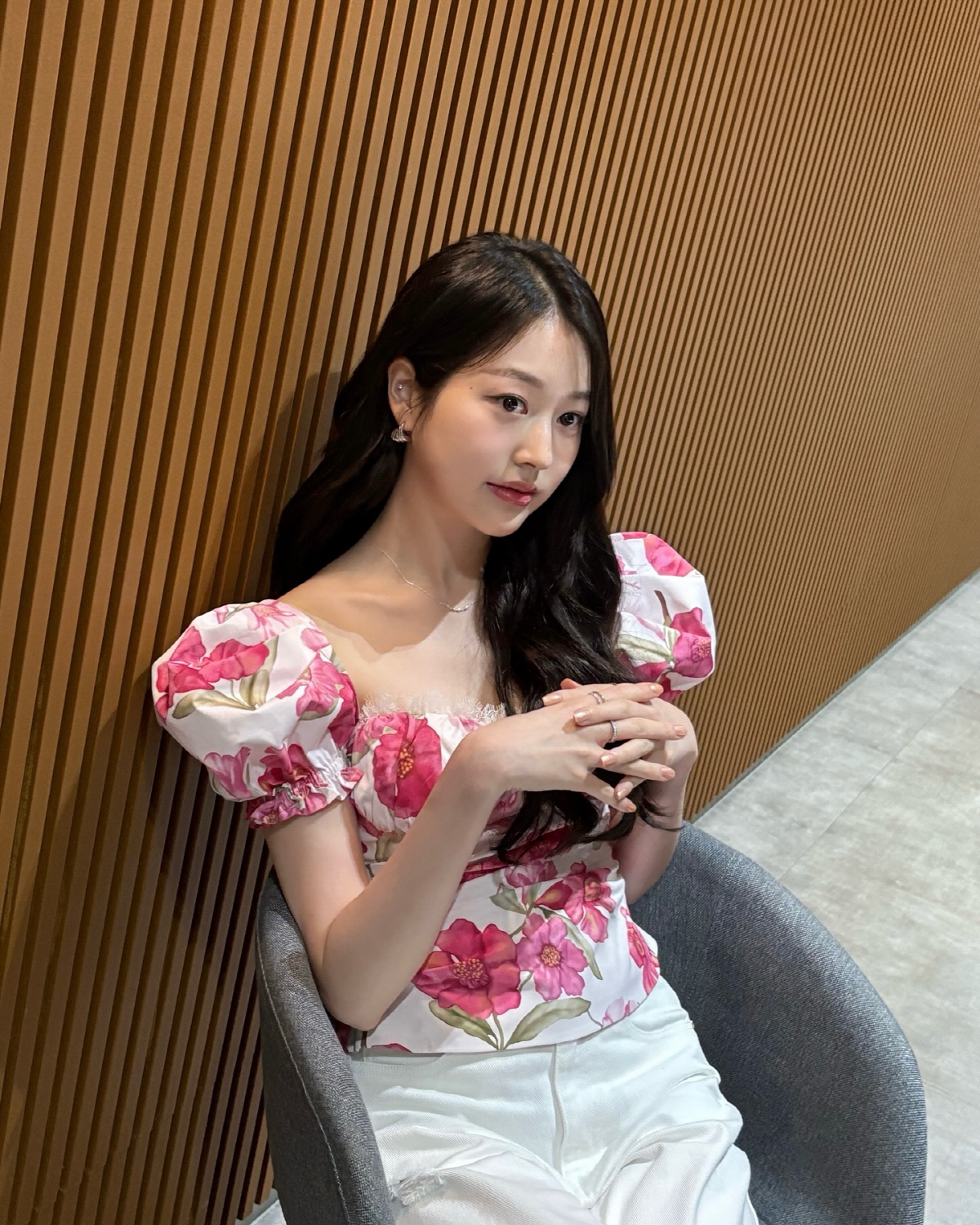 장원영 아니라고?…'친언니' 장다아, 판박이 미모로 '우월 유전자' 증명…