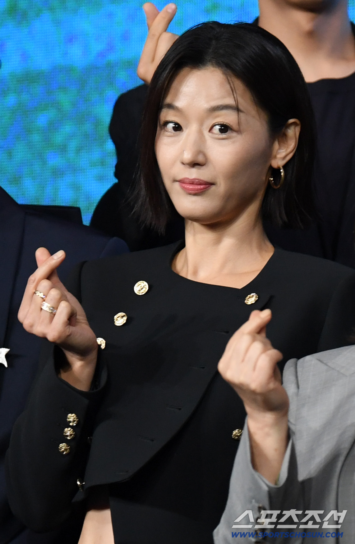 [포토] 전지현 '하트'