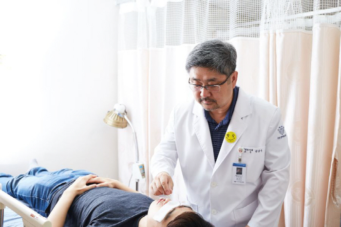 안면신경마비 한약과 스테로이드 병용 안전성 확인…한·양방 협진 치료 과학…