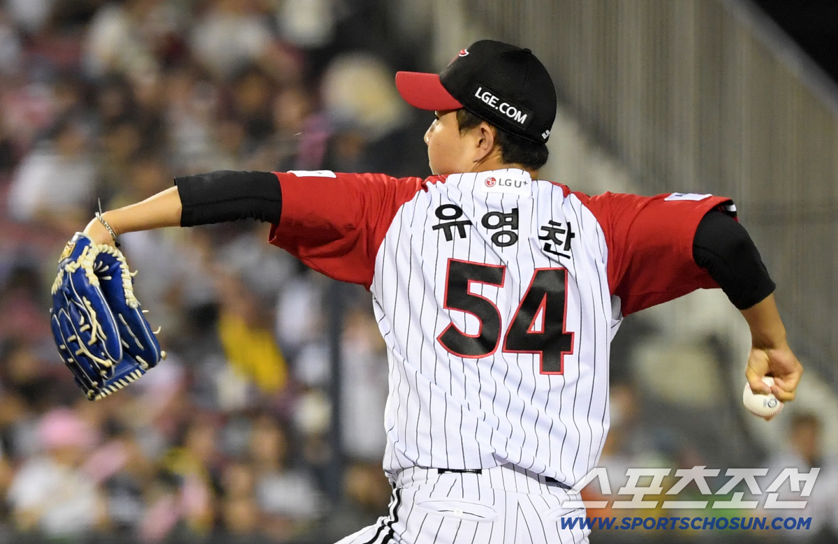 '이게 0.5초만에 답할 문제인가' 4승 ERA 0.36 톨허스트 vs …