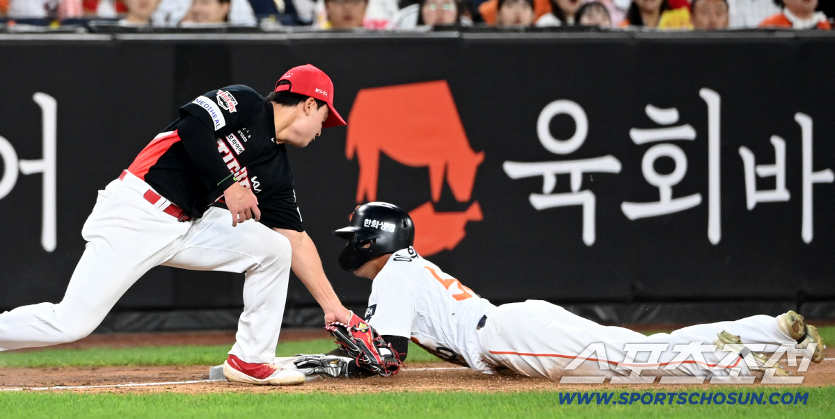 베이스를 왜 안 밟았을까.. KIA, '그 수비' 후 경기 터졌다 → 한…