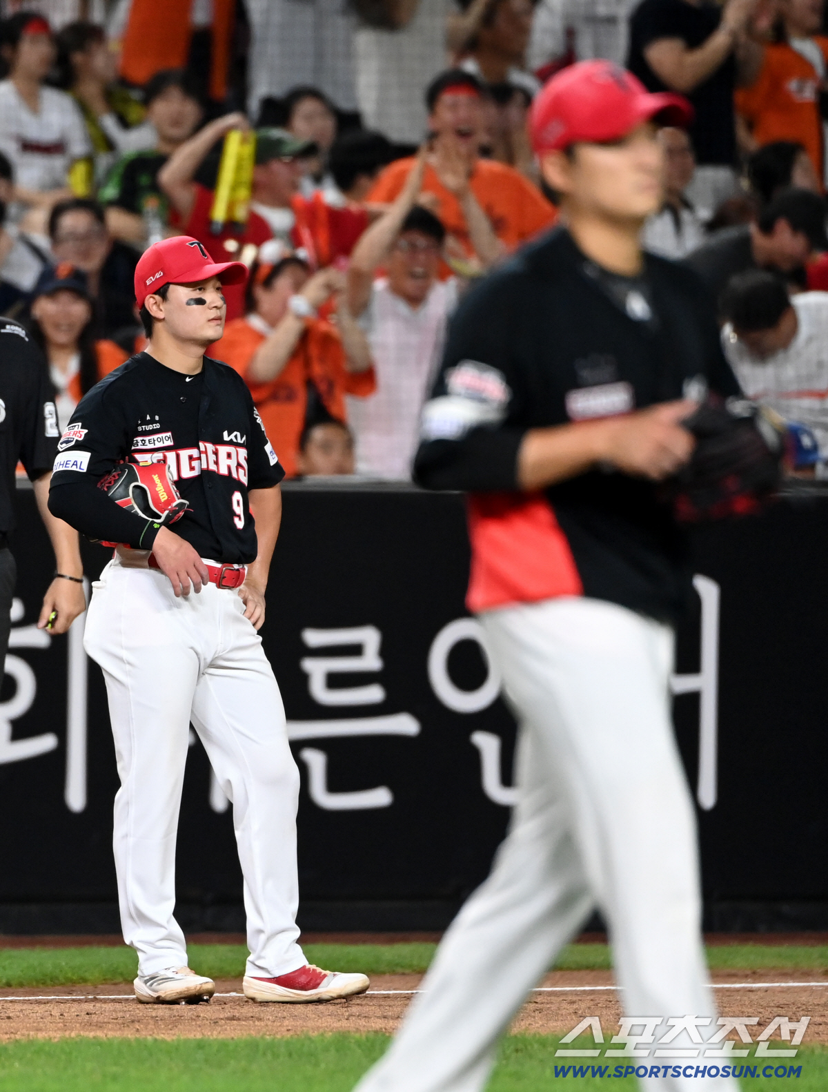 베이스를 왜 안 밟았을까.. KIA, '그 수비' 후 경기 터졌다 → 한…