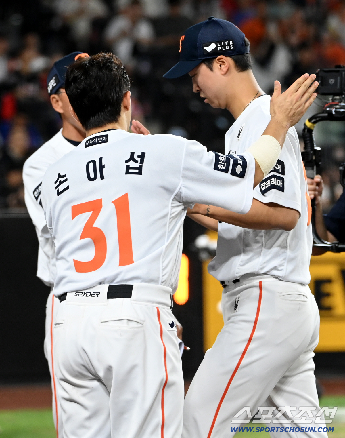 '78억 초고액 잠수함' 샀으니까 쓰긴 써야하는데 → 한화 엄상백, 'P…