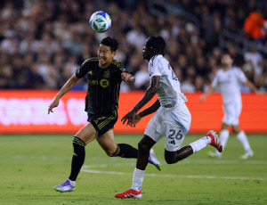 英과 美의 극심한 비판 온도차. 美 LA 타임스 