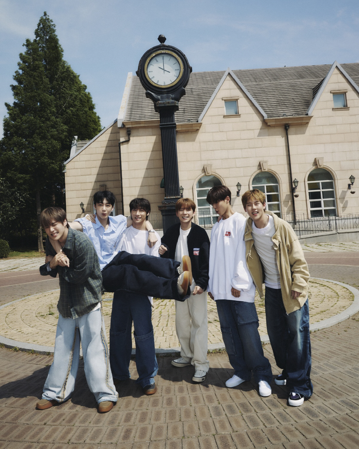 몬스타엑스, 10년 자신감 통했다…美 포브스→롤링스톤 "K팝 아이콘" 극…