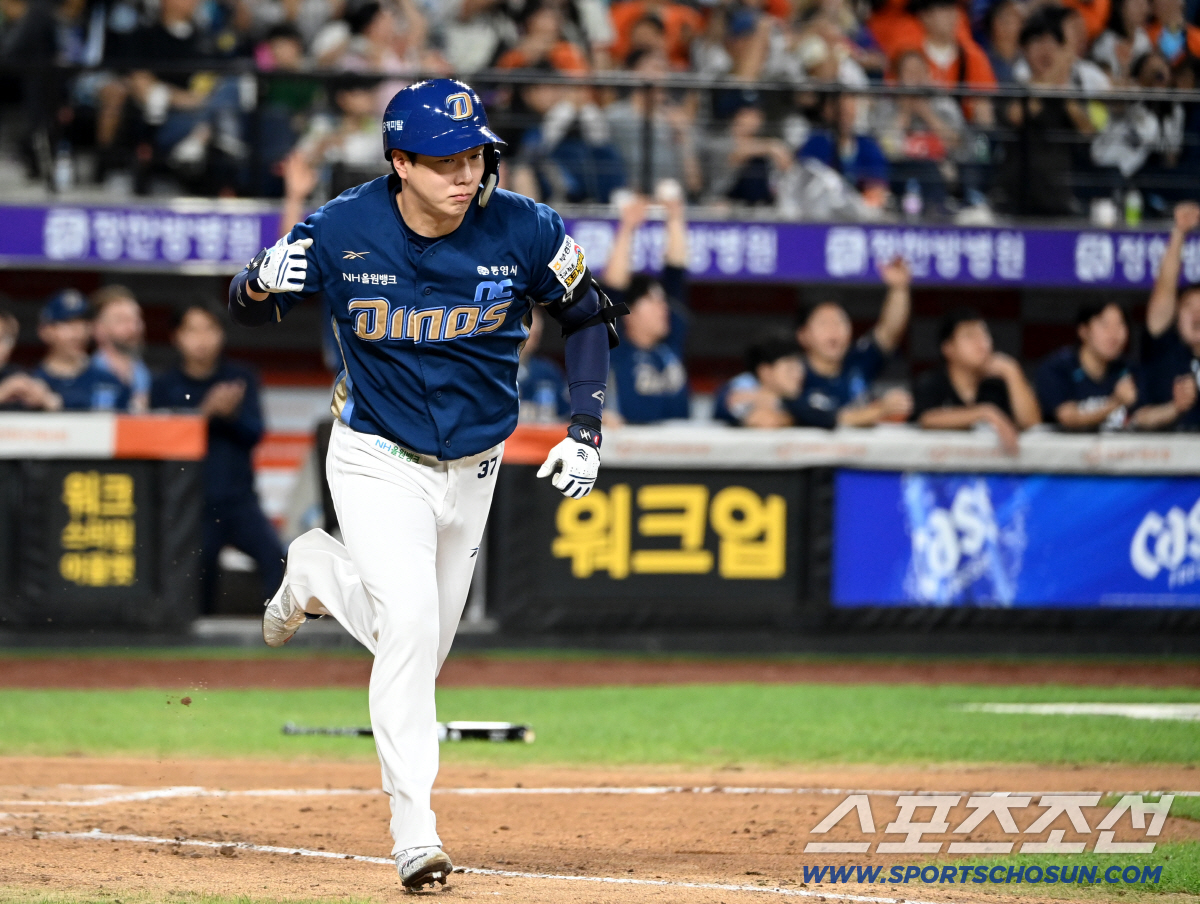 [포토] 주먹불끈 박건우, 대타 동점타 폭발
