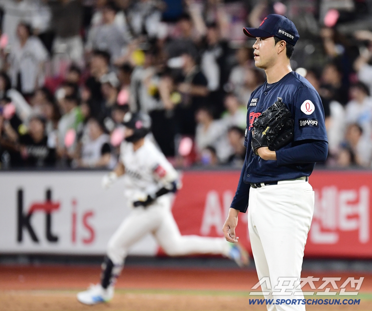 3:0→3:2→7:2→7:8→8:8→9:8. 끝내기 실책 덕에 KT 4위…