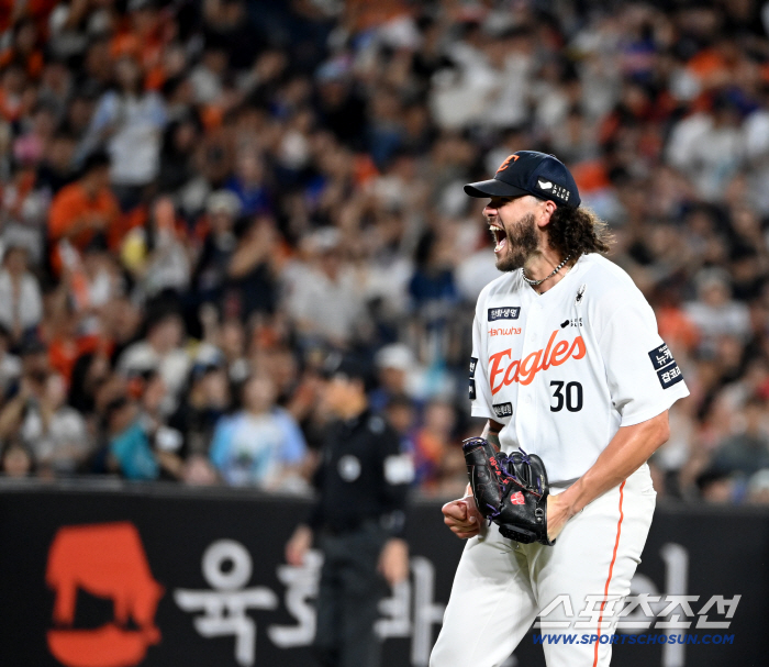 1위 아직 모른다! 한화, 일단 LG와 5경기 → 끝내기로 기세 탔다. "폰세가 승리를 가져가지 못해 아쉽지만"
