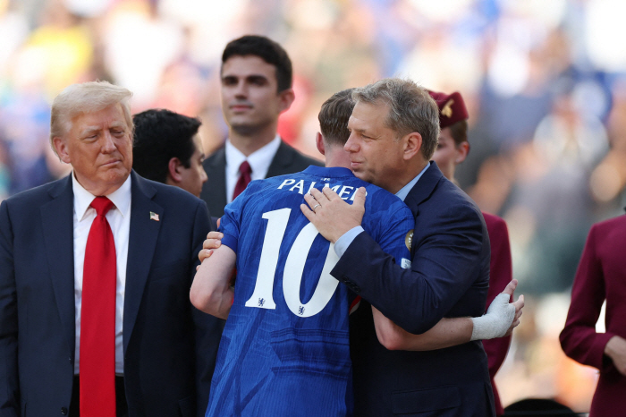 이례적 발언! 참다못한 첼시 구단주, 산초 '최악의 워크에식' 폭로, "훈련 수차례 불참+툭하면 여친 만나러 LA행"