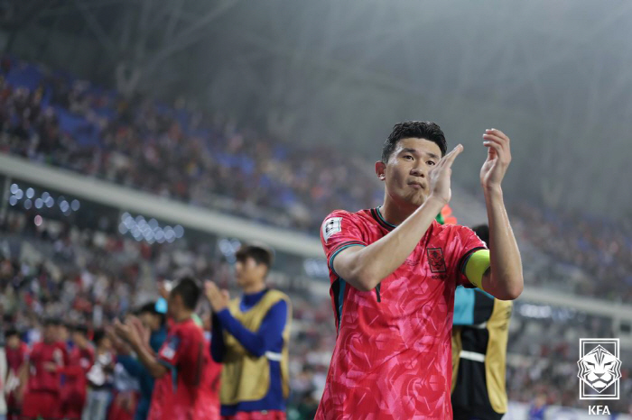 10개월만에 대표팀 복귀한 김민재, 기존 파트너가 모두 사라졌다...'스…