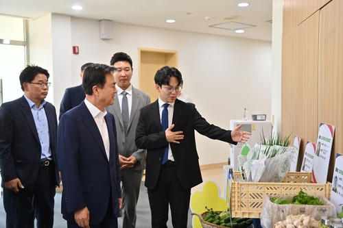충남 청년농 500명 스마트팜협회 구성…"청년주도 생산·유통"