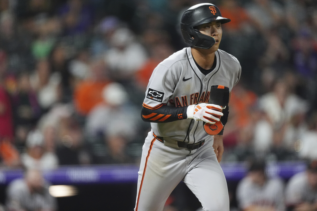 KBO 출신 최초 150안타 쳐야 하는데, 이정후 3일 만에 또 벤치신세…