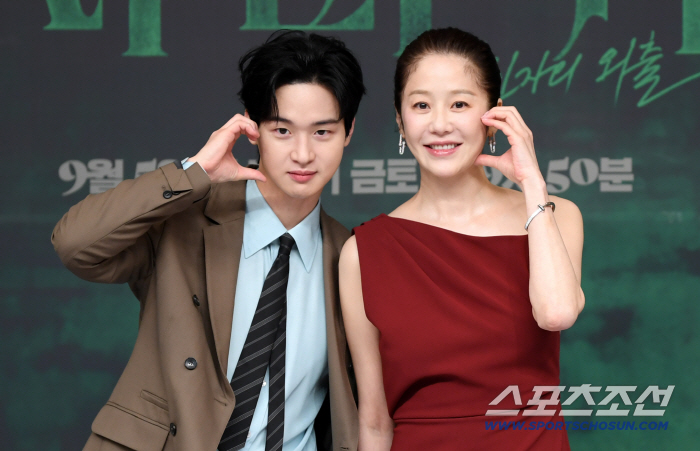 ‘사마귀’ 고현정 “장동윤, 이렇게 예쁜 배우 처음…진짜 남자” 母子 케미 감탄