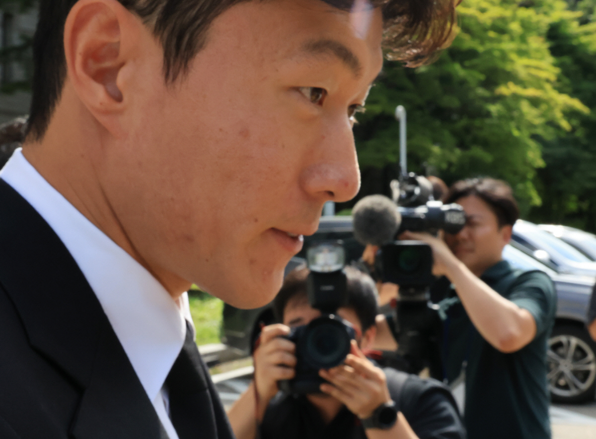 "용서받지 못했지만" '불법촬영' 황의조, 2심도 징역형 집행유예 선고……