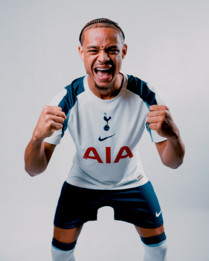 독일 최고 매체 심각 폭로, 이딴 선수가 '인성 최고' 손흥민 7번 후계자?...미친 기행 인성 논란