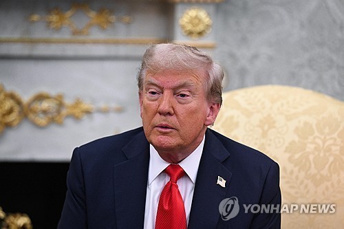 "트럼프, 유럽에 러 원유 구매 중단 및 中 경제압박 촉구"