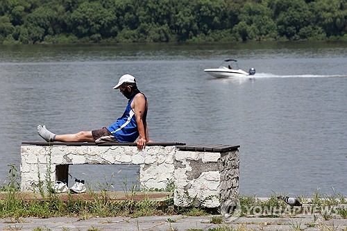 동풍 불며 태백산맥 서쪽 더워져…호남·충청 등 소나기