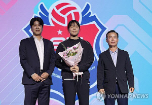 여자배구 최대어 이지윤, 전체 1순위로 한국도로공사 지명