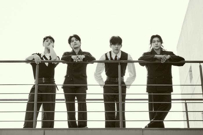[공식] 데이식스, JYP와 완전체 재계약 "새로운 챕터"(일문일답)