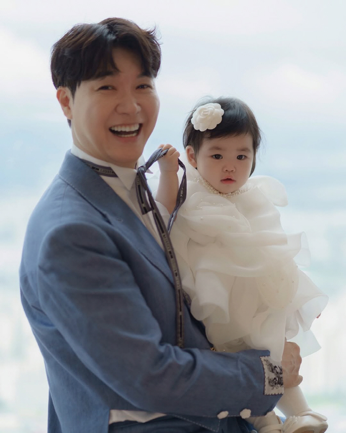 박수홍 딸, 1살에 표지 모델된 이유 있었네...♥김다예, 모태미녀 인증