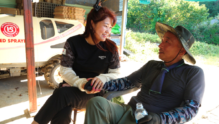 이렇게 젊은데 할머니라니..‘45세 첫 손주’ 선옥 씨의 역주행 (인간극…