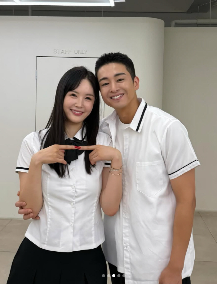 '47세' 장영란, ♥한창과 교복 데이트..'이혼' 홍진경 "보기 좋습니…