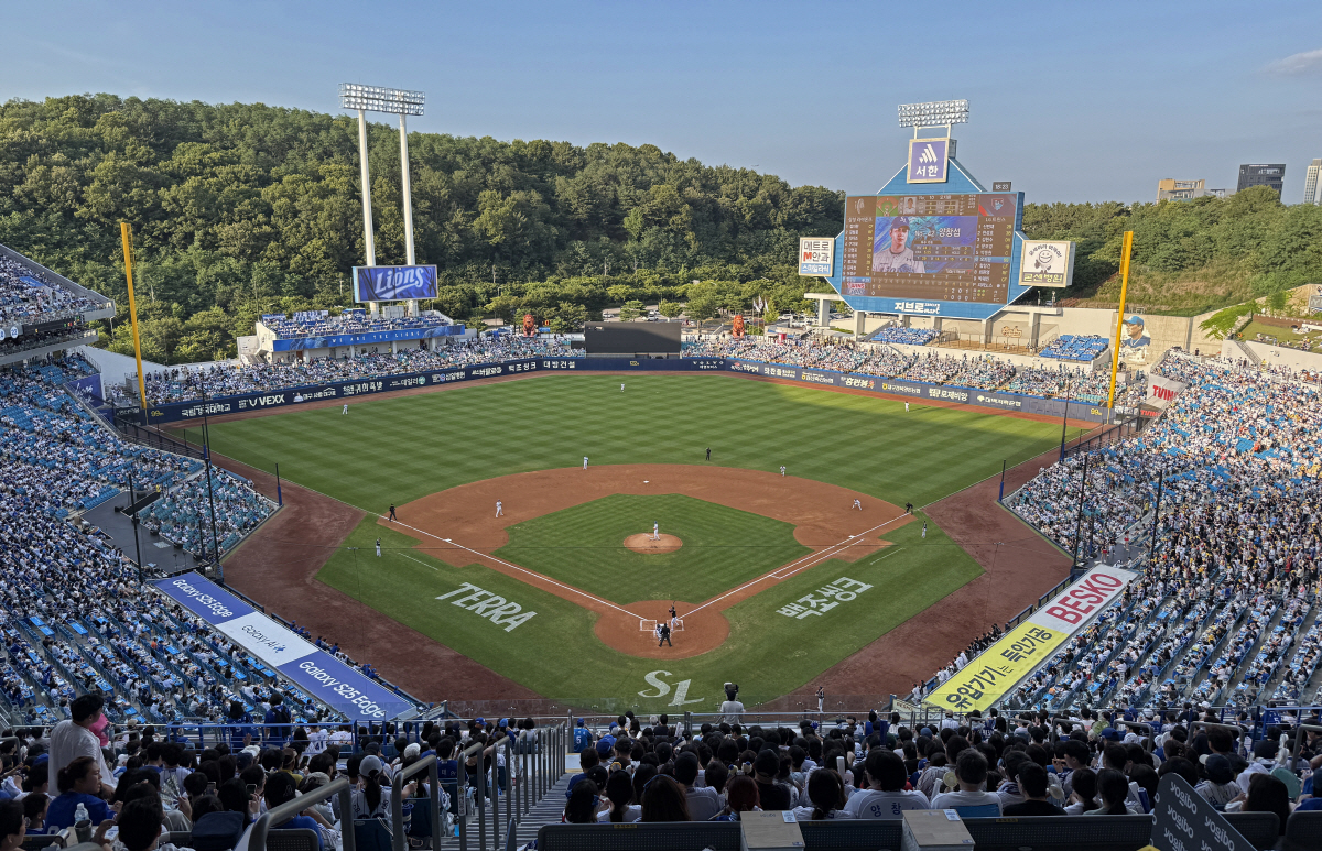 KBO가 역사를 쓴 날, 삼성은 기적을 썼다...롤러코스터의 맛, LG …