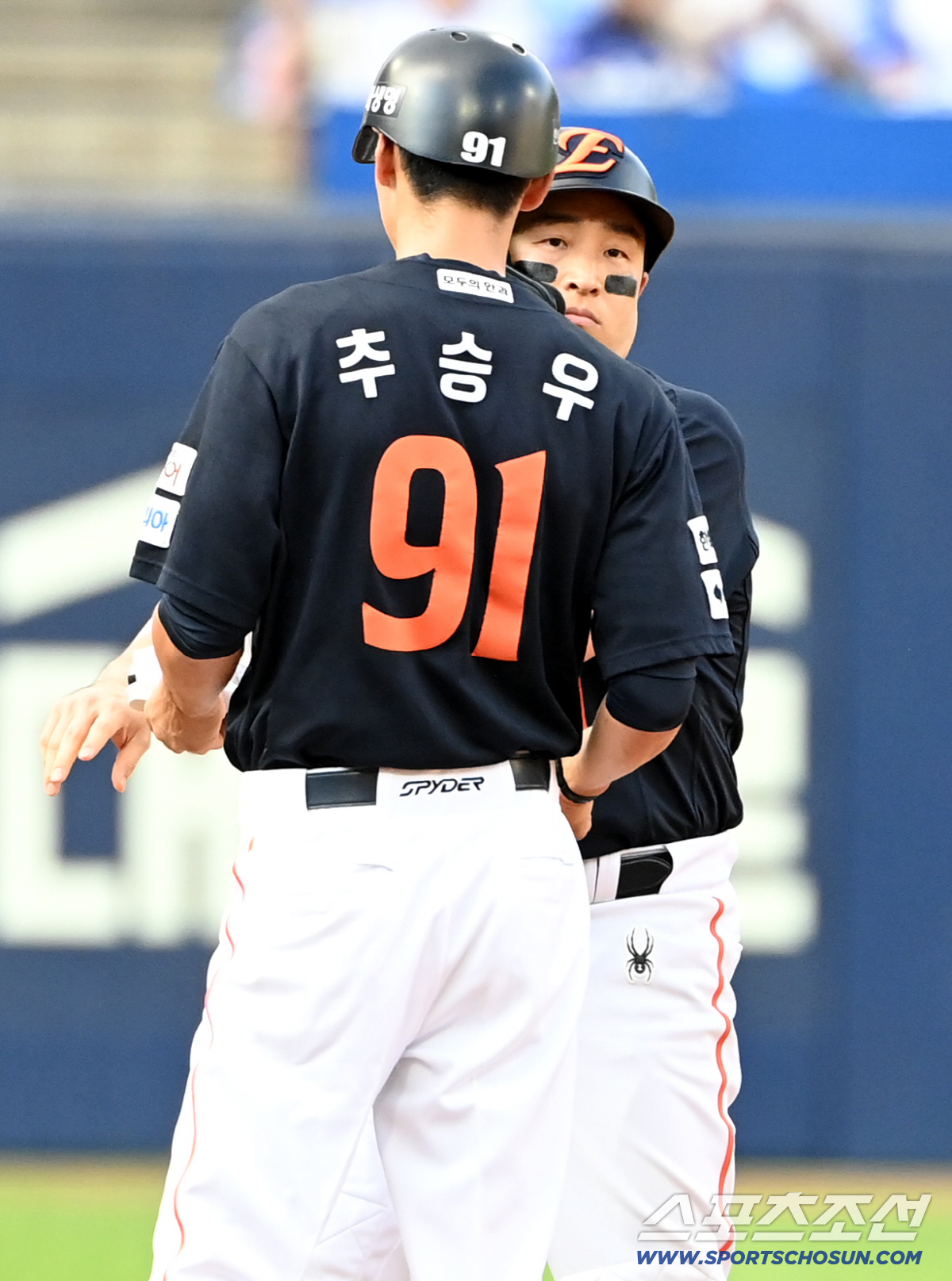 [포토] 손아섭, 만루찬스 2타점 2루타 쾅!